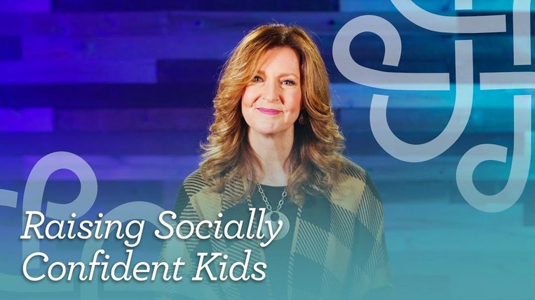 Alisa Grace smiles behind the title "Raising Socially Confident Kids".
